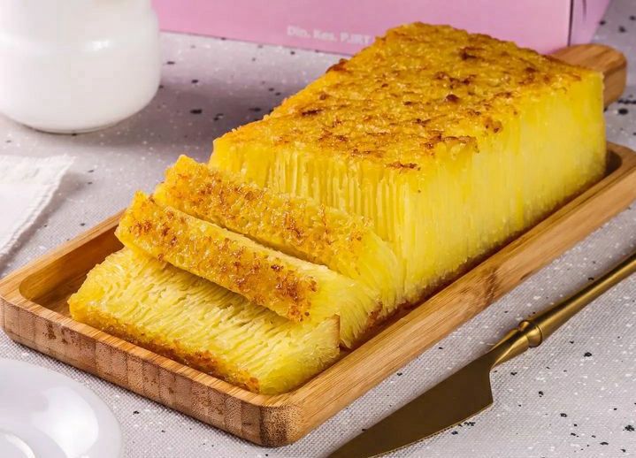 Honeycomb Cakes (Pre-order)